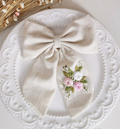 گلسر گلدوزی پاپیونی